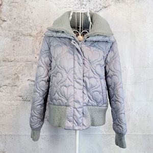 Old Navy heart quilted puffer jacket - grey Women's Size M